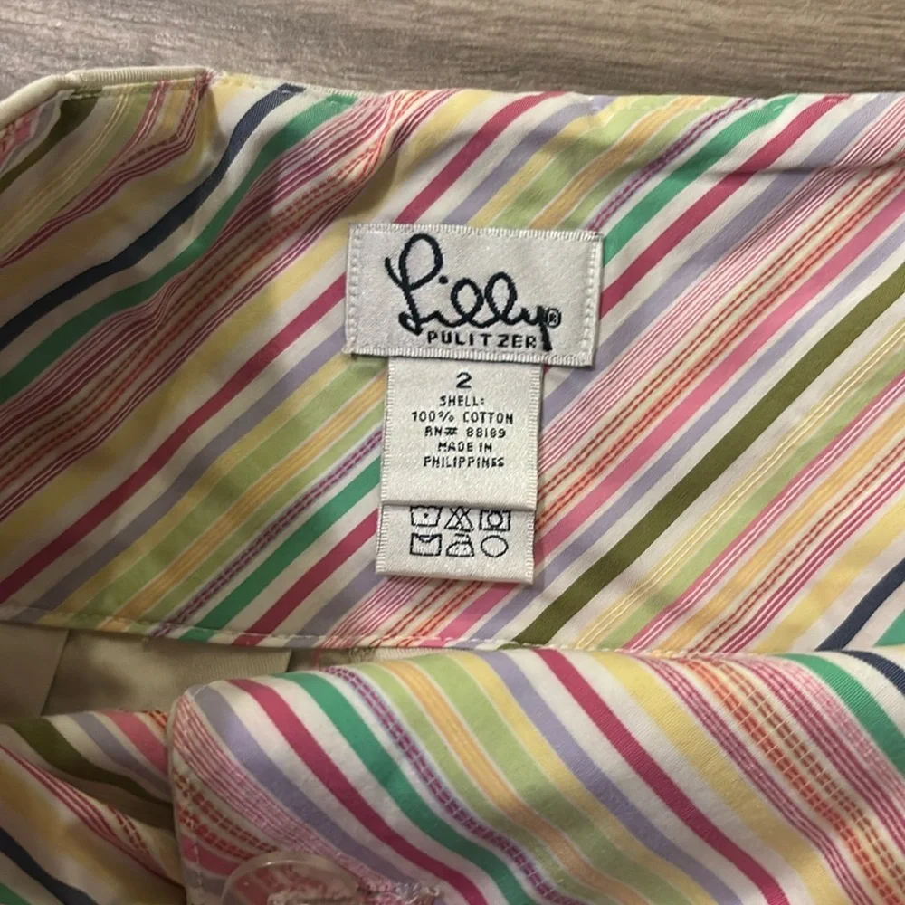 Lilly Pulitzer vintage wrap skirt in size 2. Excellent condition